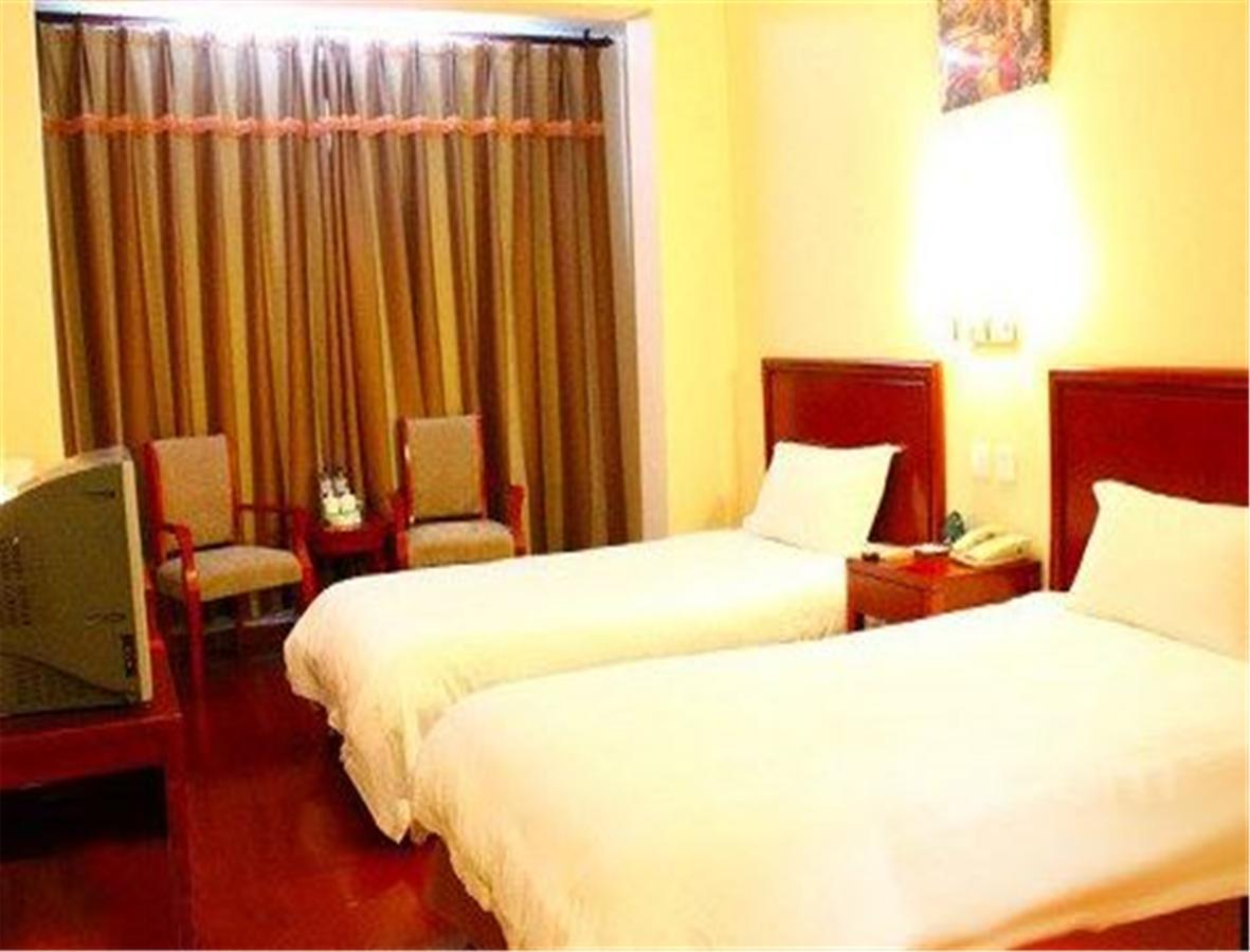 Greentree Inn Shandong Qingdao Railway Station Zhanqiao Yacht Wharf Express Zewnętrze zdjęcie